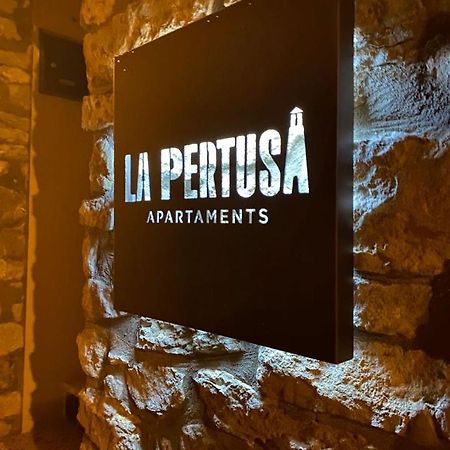 Apartaments La Pertusa 2O Corca  Eksteriør billede