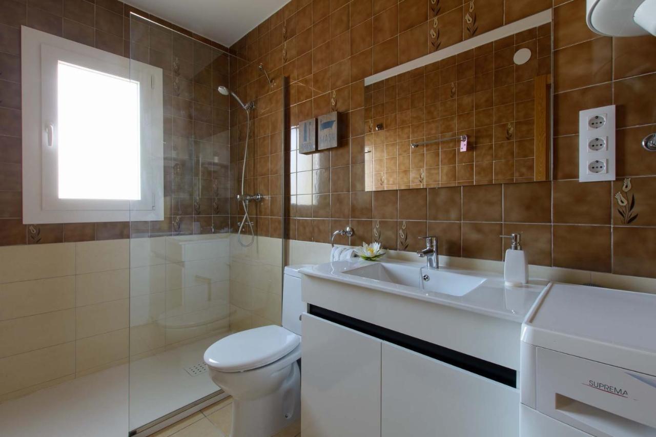 Apartaments La Pertusa 2O Corca  Eksteriør billede