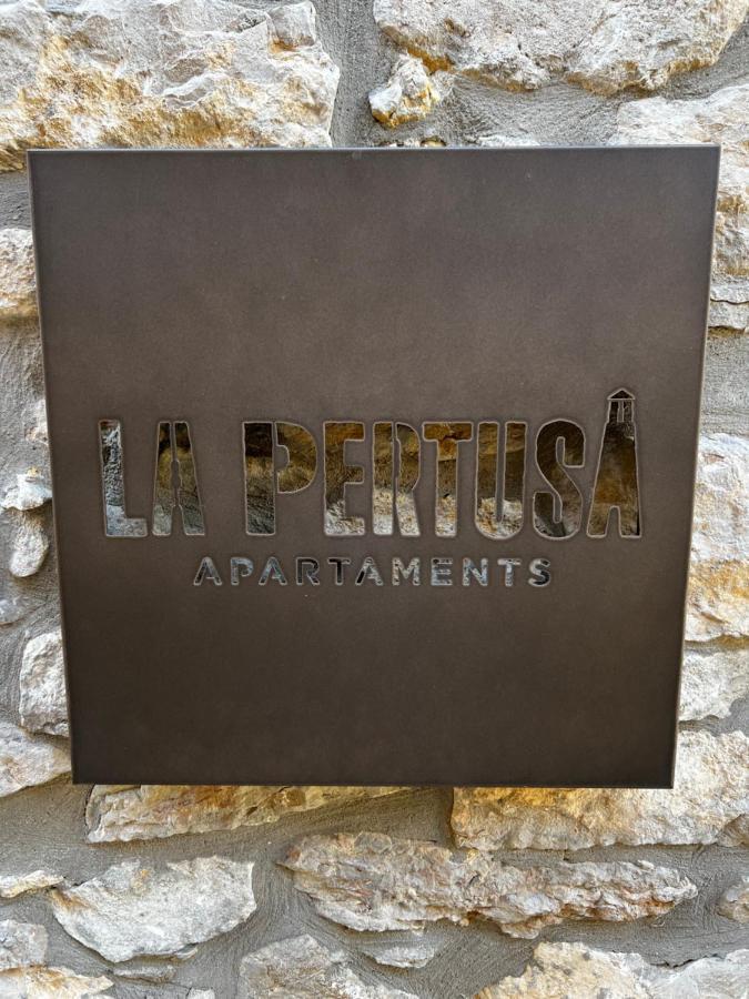 Apartaments La Pertusa 2O Corca  Eksteriør billede